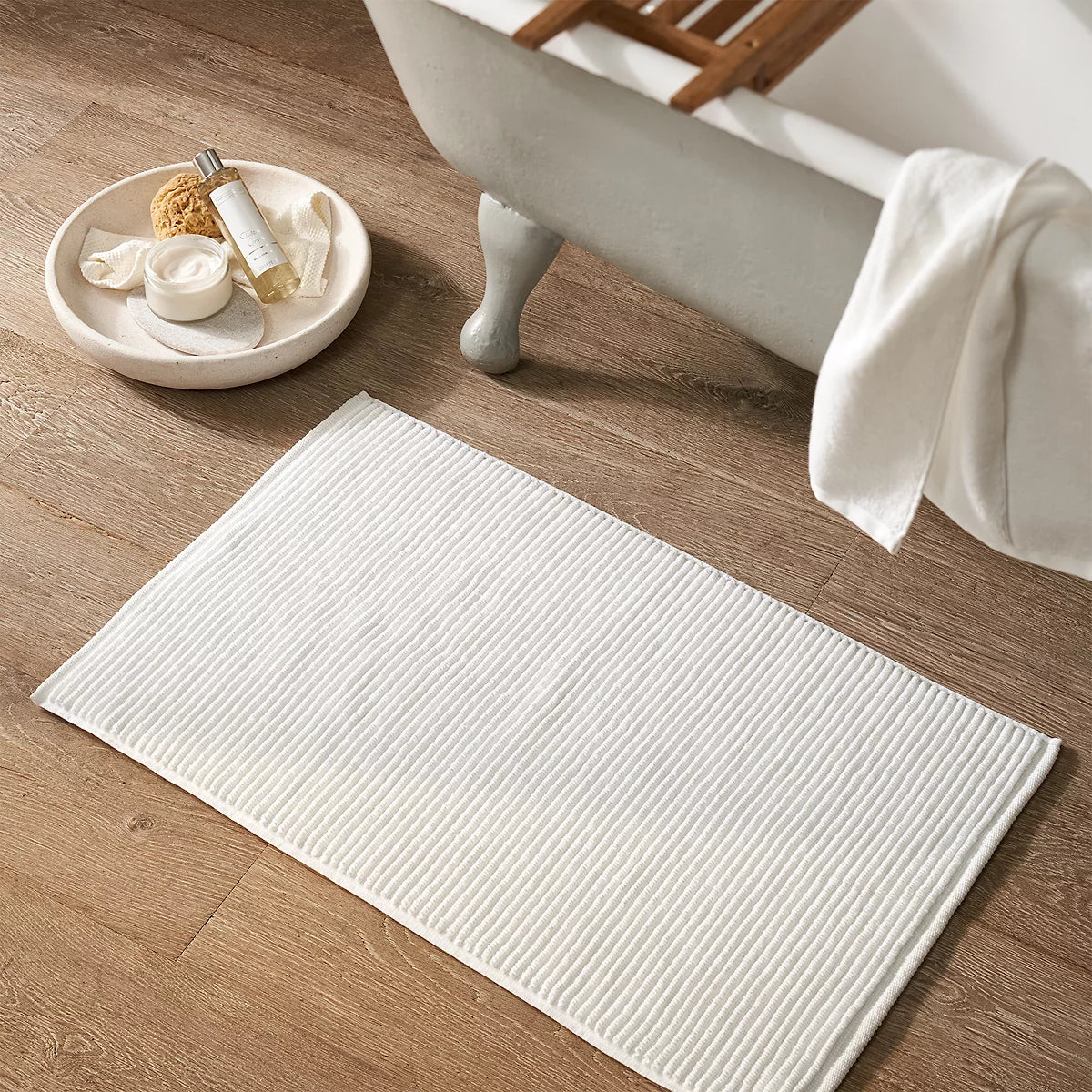 Turkish Pinstripe Bathmat White